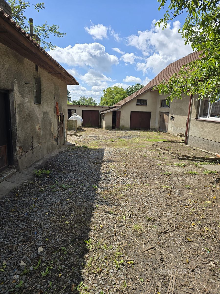 Prodej vícegeneračního domu 234 m², pozemek 527 m² – fotografie 3