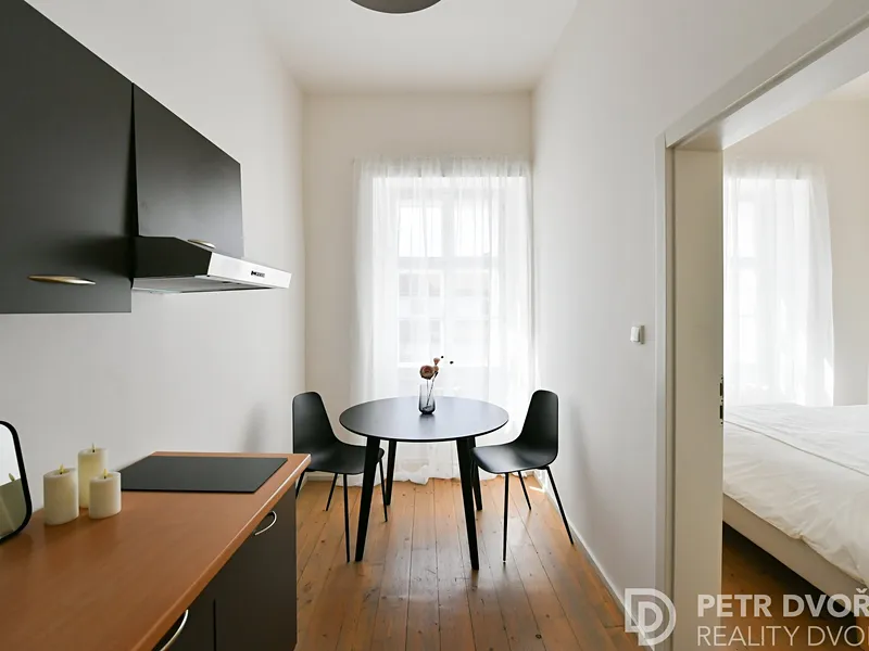 Prodej bytu 1+1 27 m2, U Pernikářky, Praha 5 - Smíchov