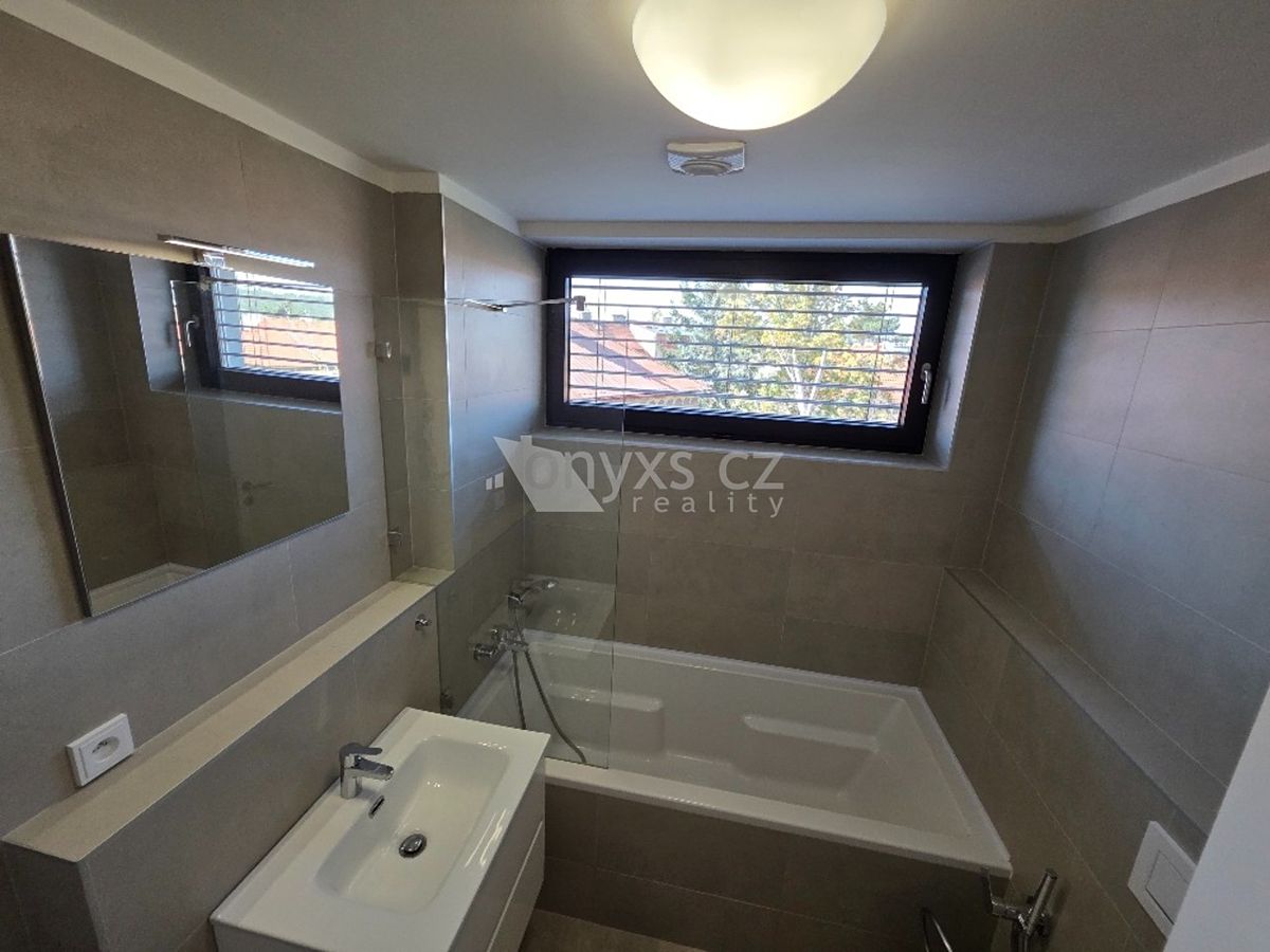 Pronájem bytu 2+kk 58 m² – fotografie 5