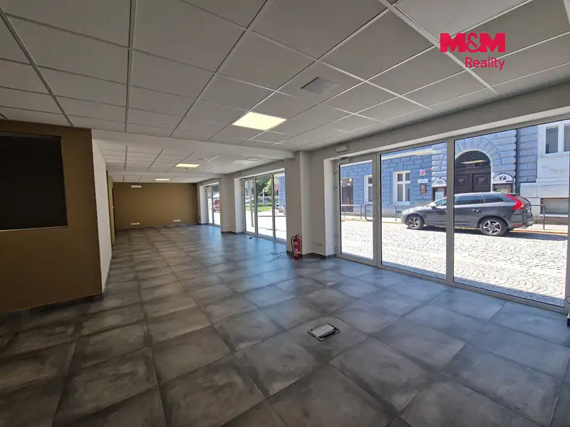 Pronájem obchodního prostoru 139 m², Kolín – náhled fotky 2
