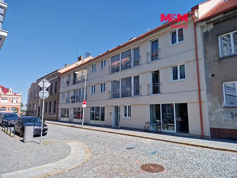 Pronájem obchodního prostoru 139 m², Kolín – náhled fotky 1