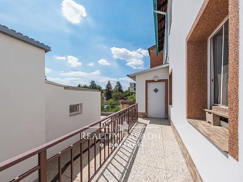 Prodej rodinného domu 940 m², pozemek 5787 m², Koleč – náhled fotky 3