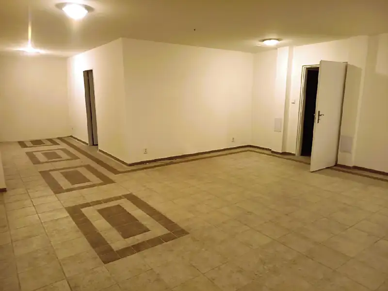 Pronájem obchodního prostoru 100 m², Most – náhled fotky 2