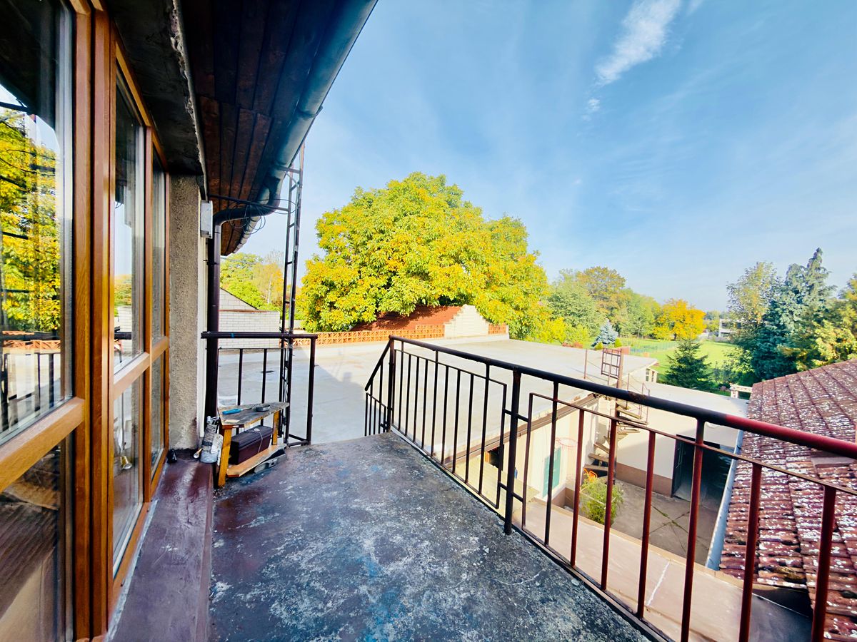 Prodej rodinného domu 218 m², pozemek 2603 m² – fotografie 3