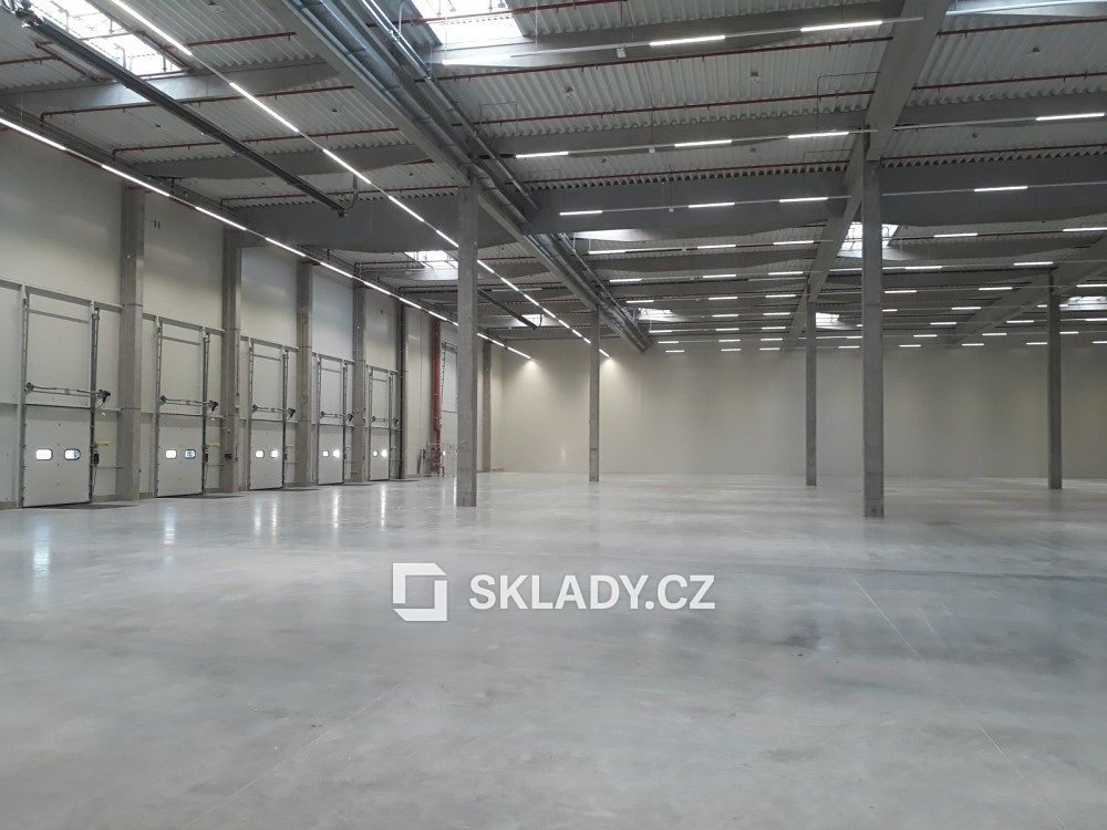 Pronájem skladového prostoru 11500 m² – fotografie 2