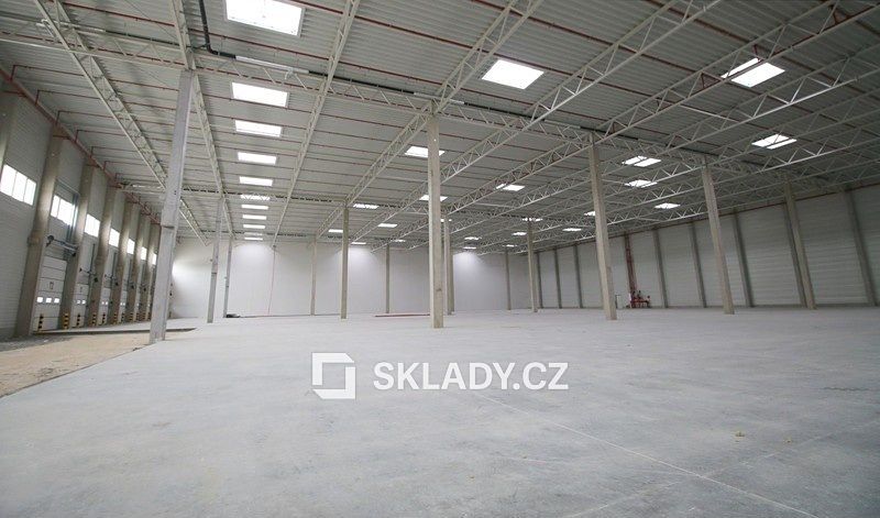 Pronájem skladového prostoru 5800 m² – fotografie 3