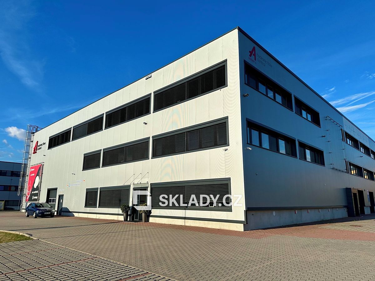Pronájem skladového prostoru 1464 m²