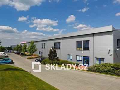 Pronájem skladového prostoru 1055 m²