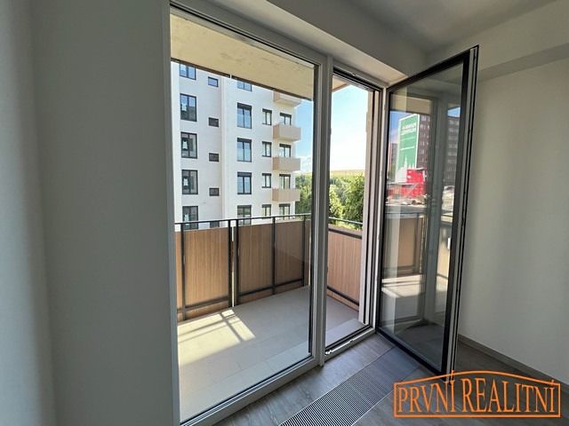 Pronájem bytu 2+kk 51 m² – fotografie 4