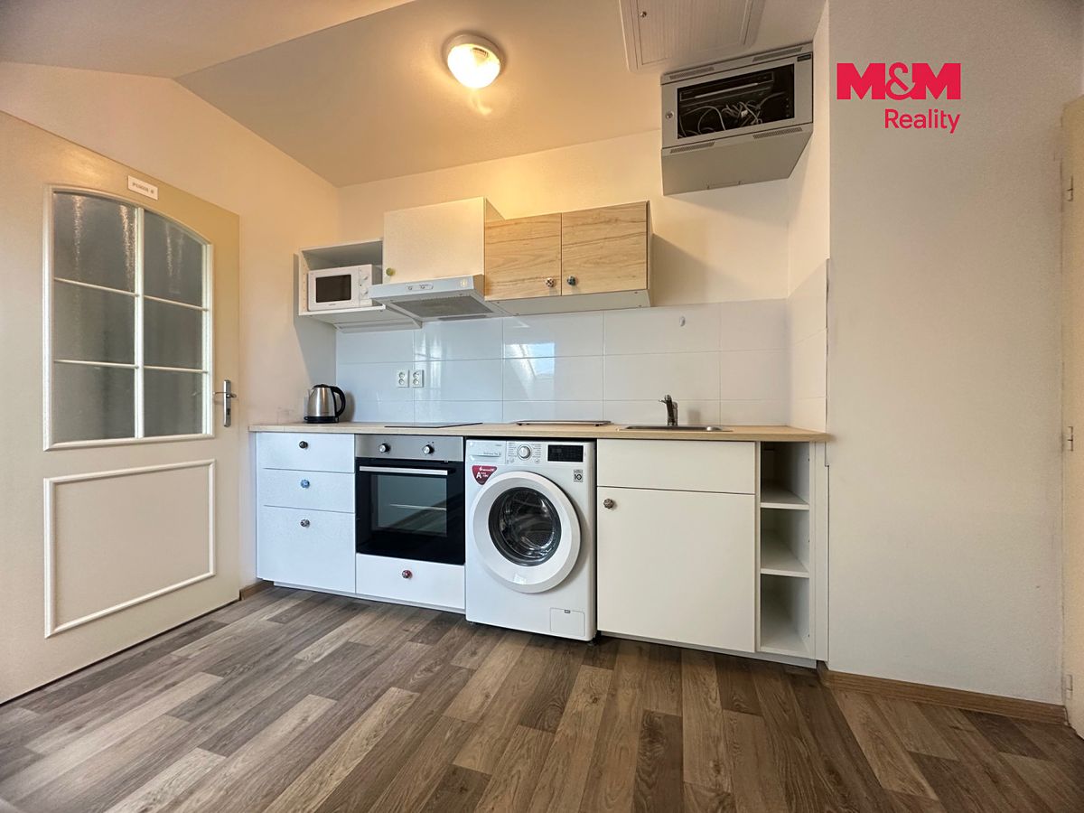 Pronájem rodinného domu 16 m², pozemek 346 m² – fotografie 2