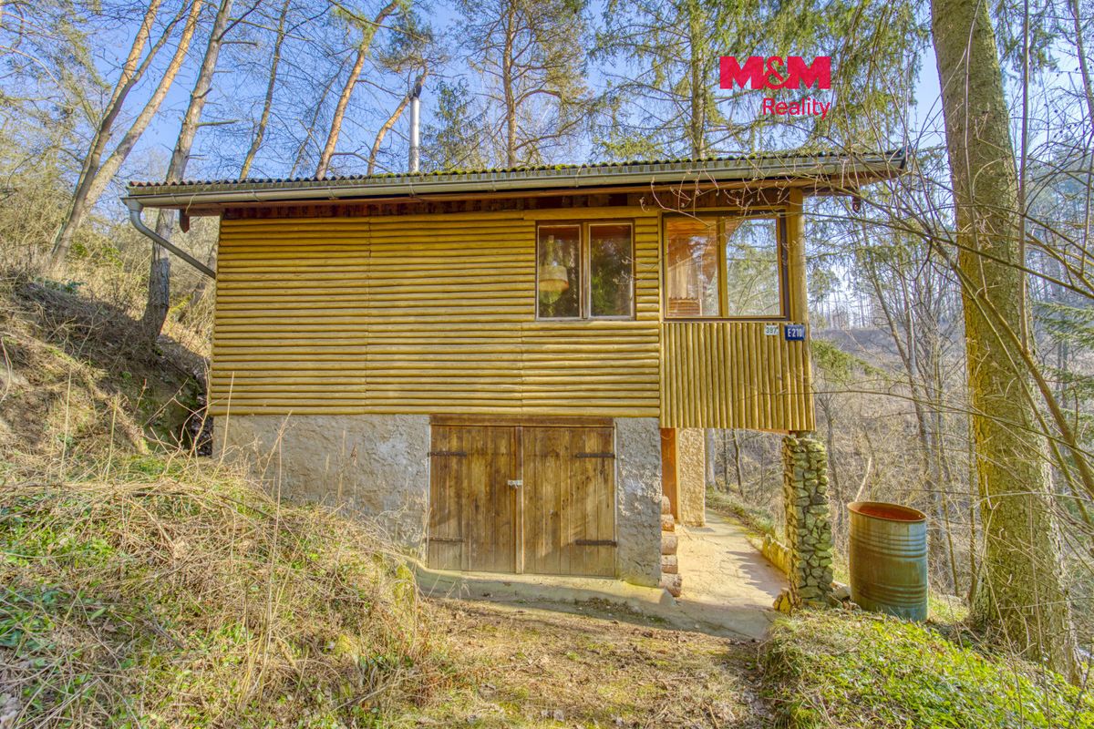 Prodej chaty 70 m², pozemek 55 m², Čerňovice – fotka 1 z 3