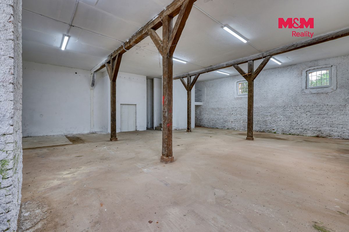 Pronájem skladového prostoru 128 m² – fotografie 2
