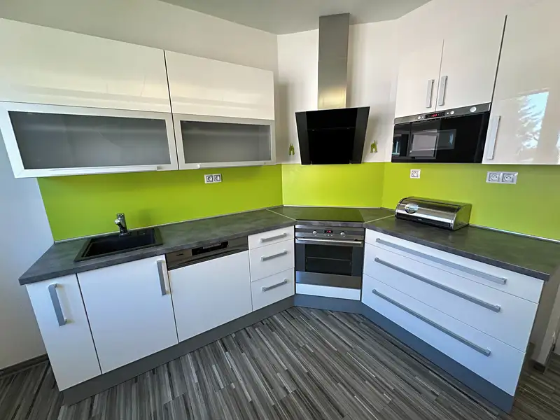 Pronájem bytu 3+1 70 m², Bučovice – náhled fotky 1