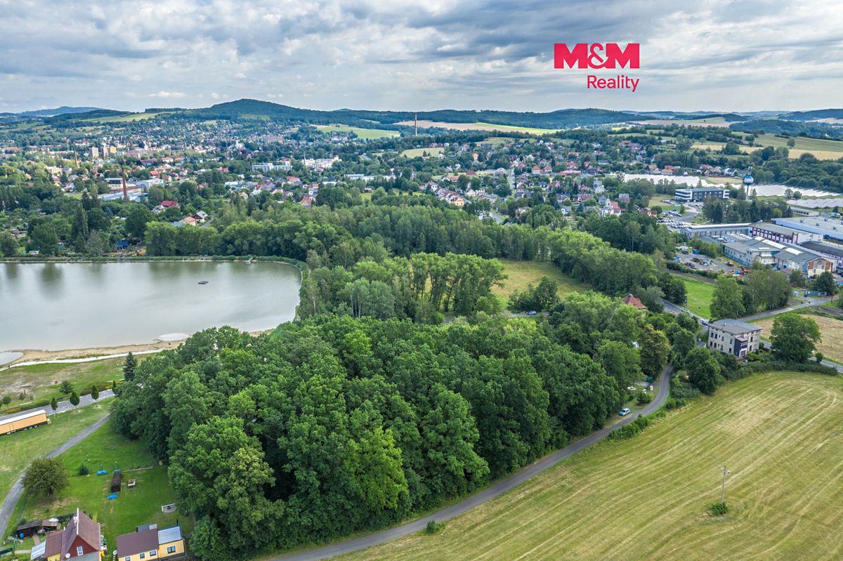Prodej pozemku 2552 m²