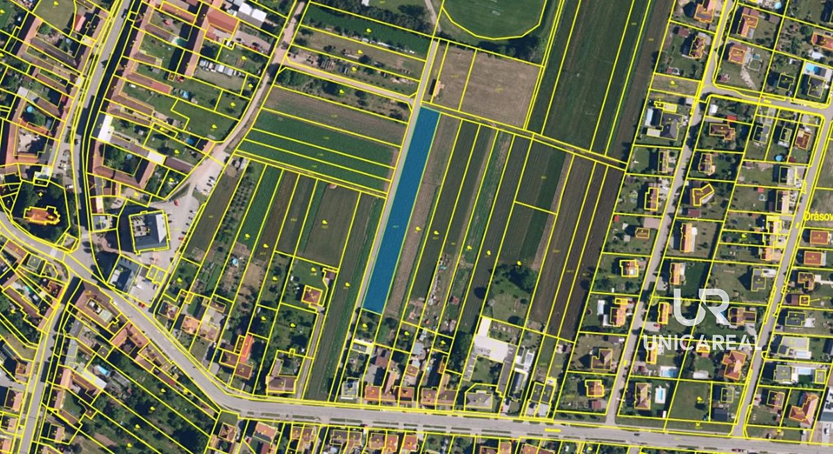 Prodej stavebního pozemku 2596 m² – fotografie 2