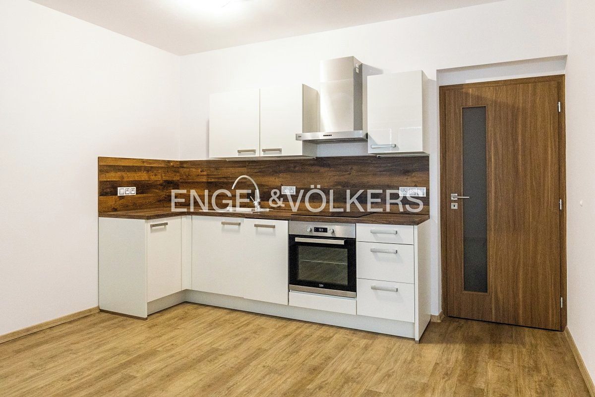Pronájem bytu 3+kk 75 m² – fotografie 2