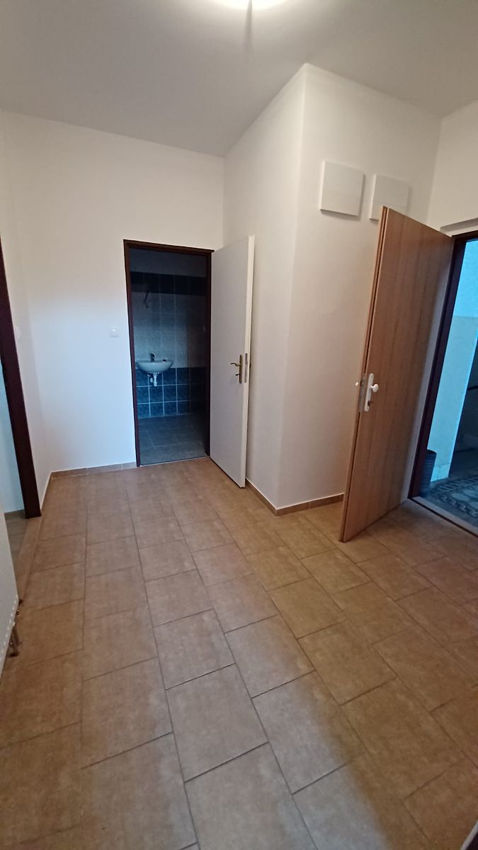 Pronájem bytu 2+kk 50 m² – fotografie 4