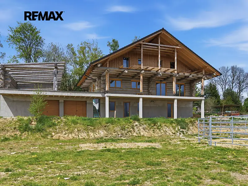 Prodej rodinného domu 440 m², pozemek 10980 m², Vyskytná nad Jihlavou – náhled fotky 1