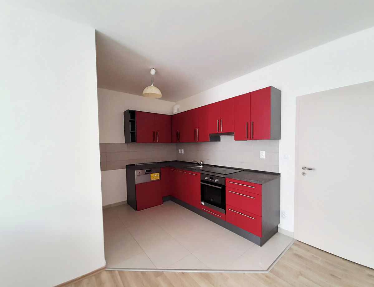 Pronájem bytu 2+kk 43 m² – fotografie 2
