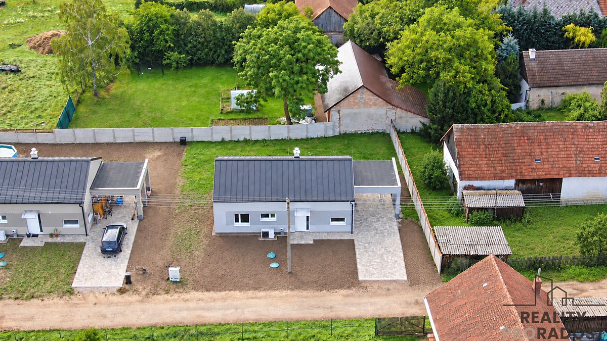 Prodej rodinného domu 123 m², pozemek 567 m² – fotografie 2