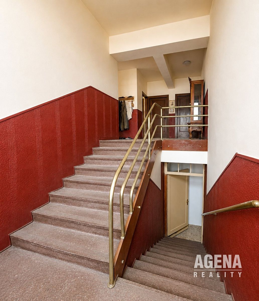Prodej rodinného domu 436 m², pozemek 2452 m² – fotografie 5
