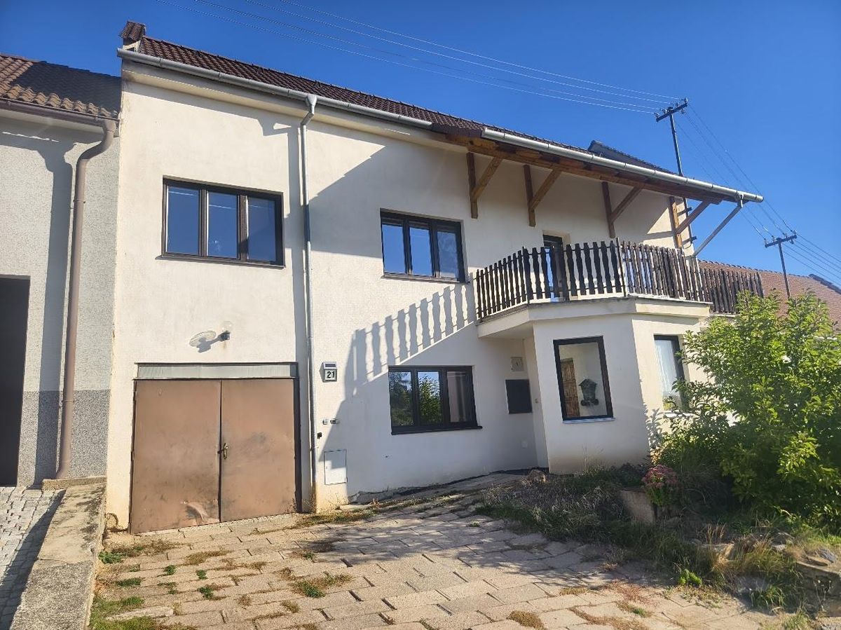 Prodej vícegeneračního domu 420 m², pozemek 1227 m²