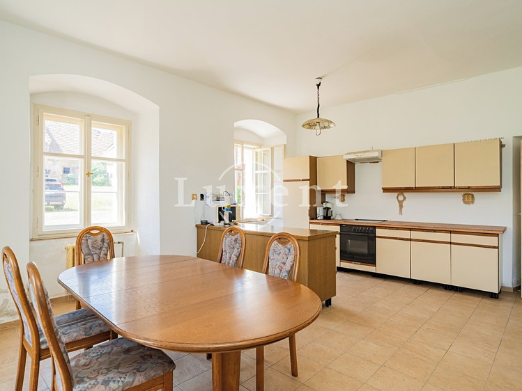 Комерційне приміщення на продаж, 3 000 м² (9 з 34)