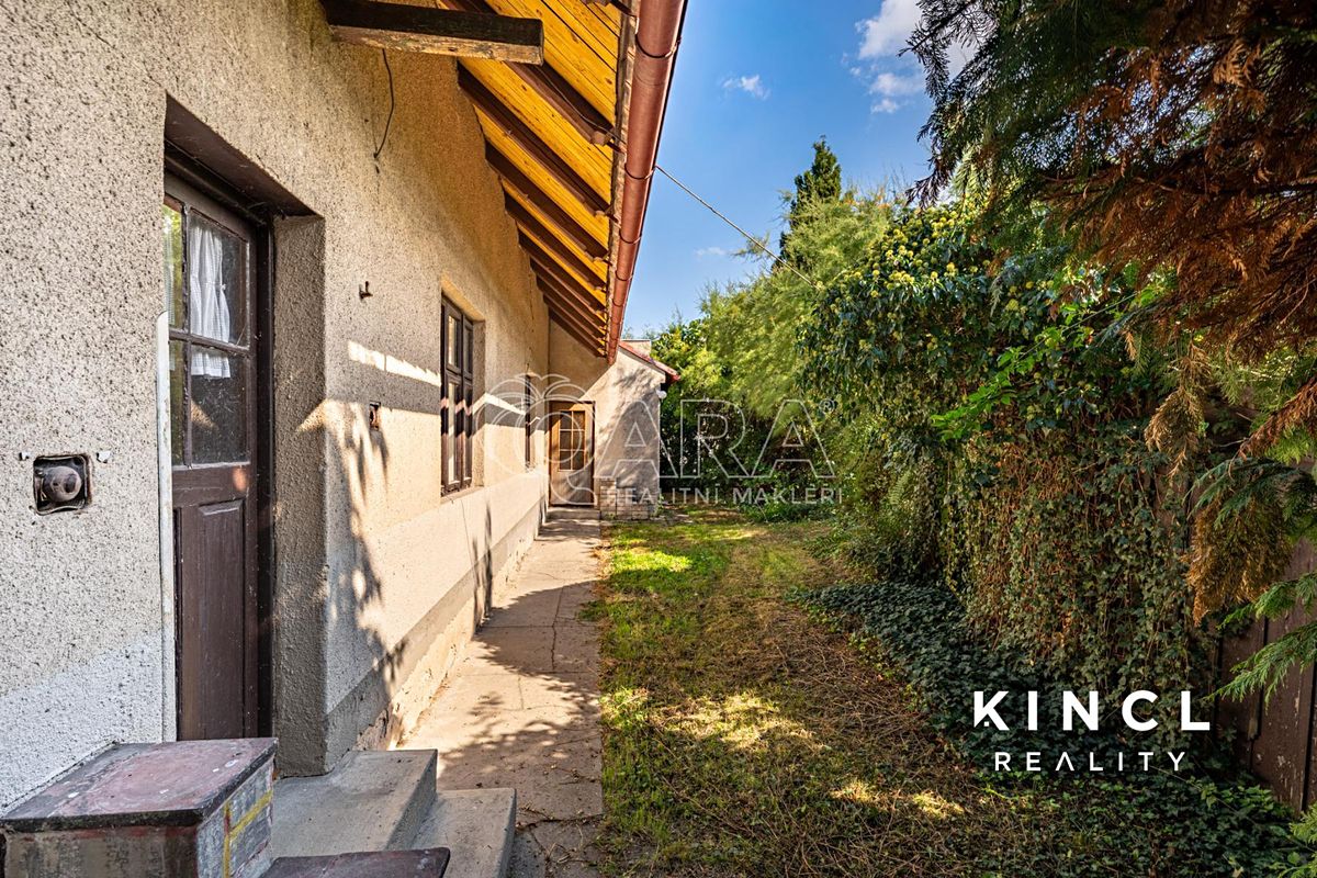 Prodej rodinného domu 104 m², pozemek 922 m² – fotografie 4