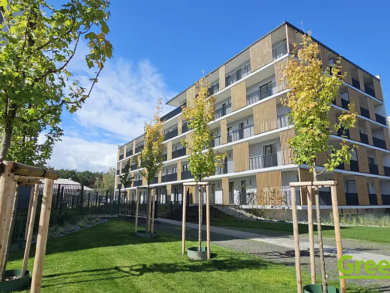 Pronájem bytu 1+kk 28 m², Kladno – náhled fotky 2