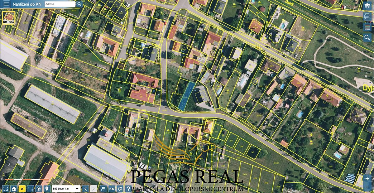 Prodej stavebního pozemku 246 m² – fotografie 3