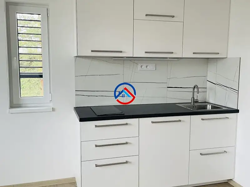 Pronájem bytu 1+kk 33 m², Olomouc – náhled fotky 2