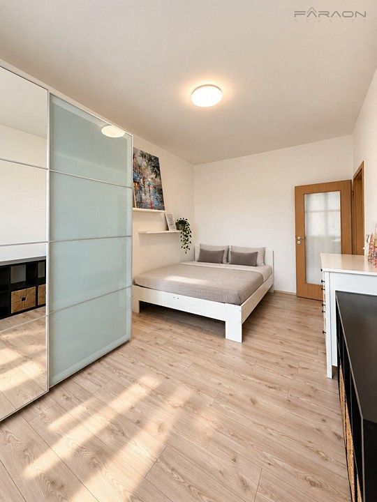 Pronájem bytu 1+1 38 m² – fotografie 3