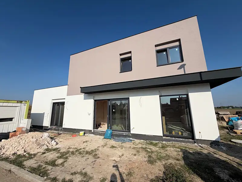 Prodej rodinného domu 151 m², pozemek 588 m², Pardubice – náhled fotky 2