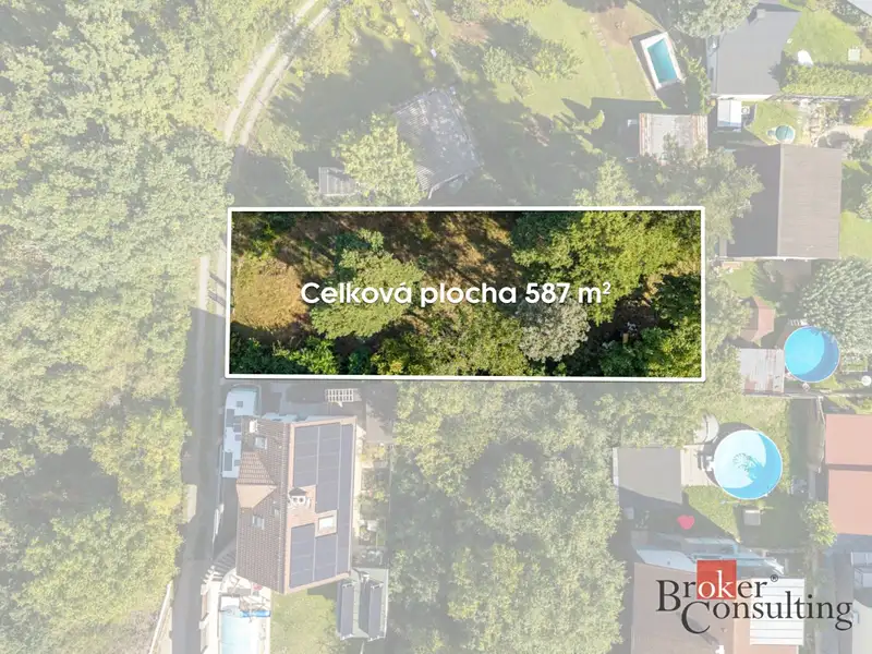 Prodej stavebního pozemku 587 m², Praha – náhled fotky 3