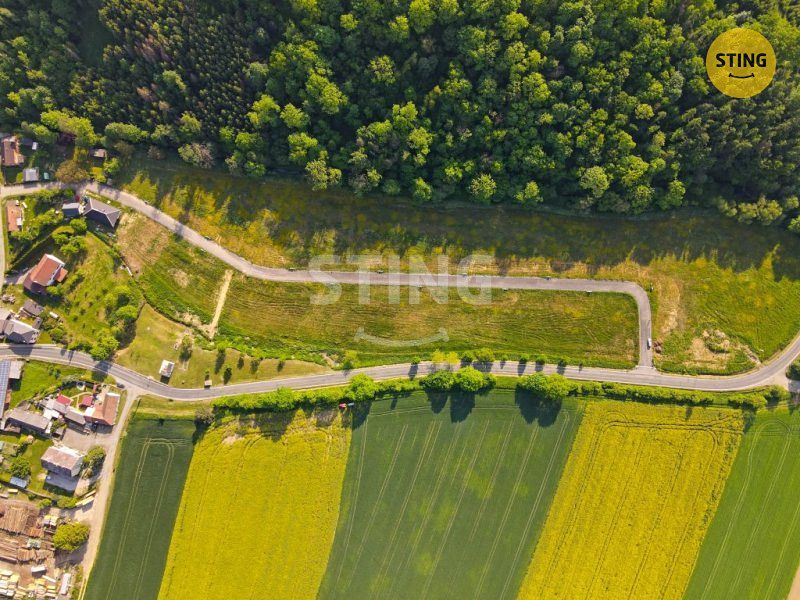 Prodej stavebního pozemku 911 m² – fotografie 3