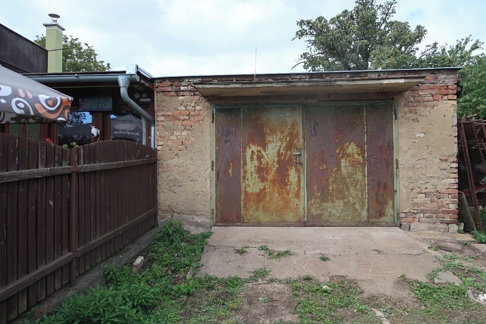 Prodej stavebního pozemku 318 m² – fotografie 3