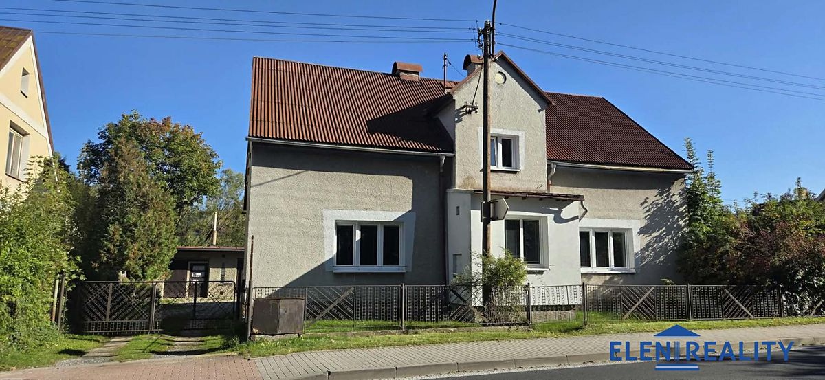 Prodej rodinného domu 260 m², pozemek 1458 m² – fotografie 4