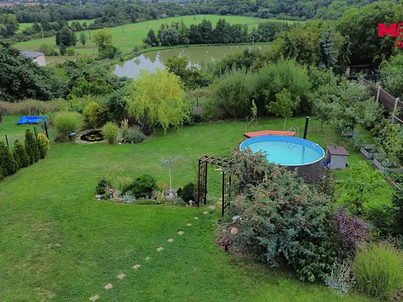 Prodej rodinného domu 218 m², pozemek 930 m², Žatec – náhled fotky 3