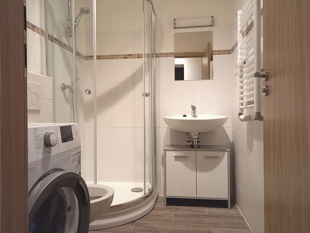 Pronájem bytu 1+kk 23 m² – fotografie 2
