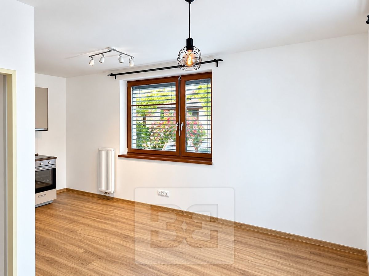 Pronájem bytu 2+kk 45 m² – fotografie 4