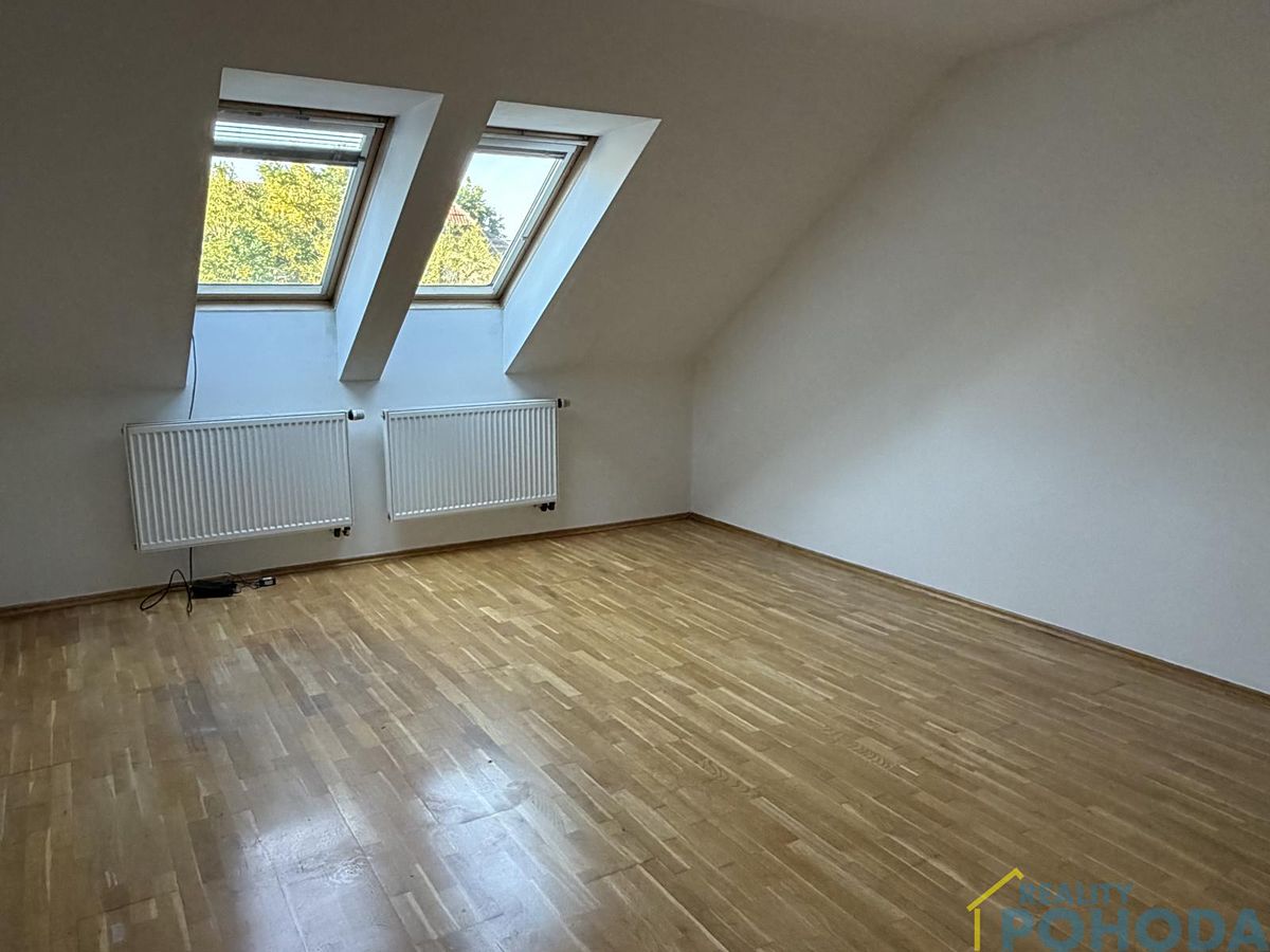 Pronájem bytu 2+1 64 m² – fotografie 5