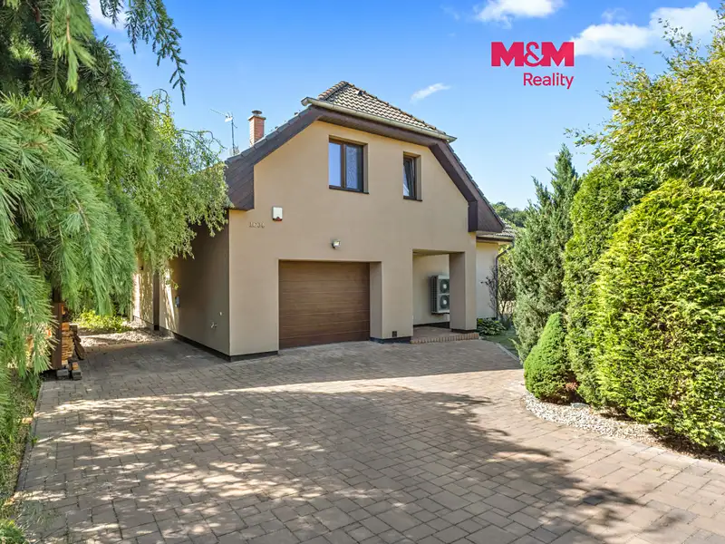 Prodej rodinného domu 212 m², pozemek 931 m², Kladno – náhled fotky 1