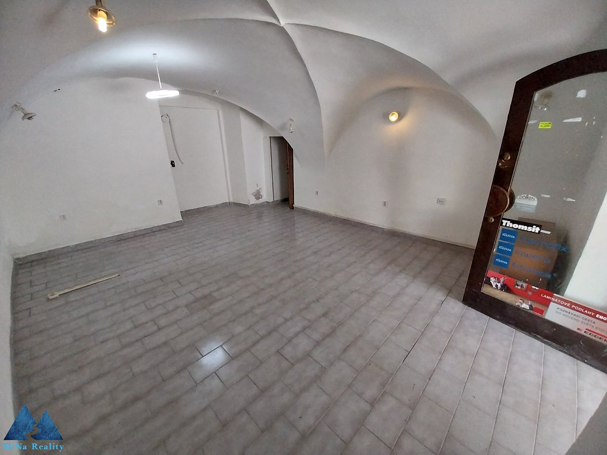 Pronájem obchodního prostoru 22 m² – fotografie 5