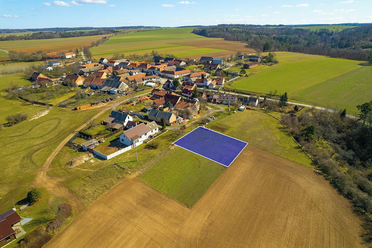 Prodej stavebního pozemku 1000 m² – fotografie 2
