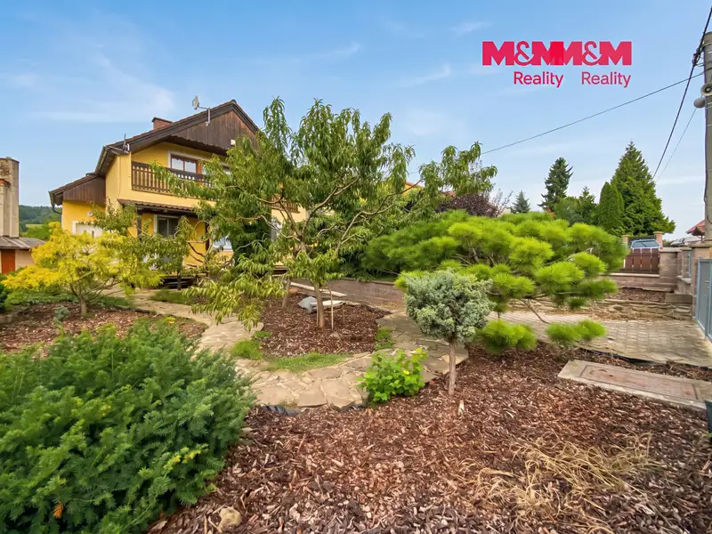 Prodej rodinného domu 200 m², pozemek 1902 m², Seloutky – náhled fotky 1