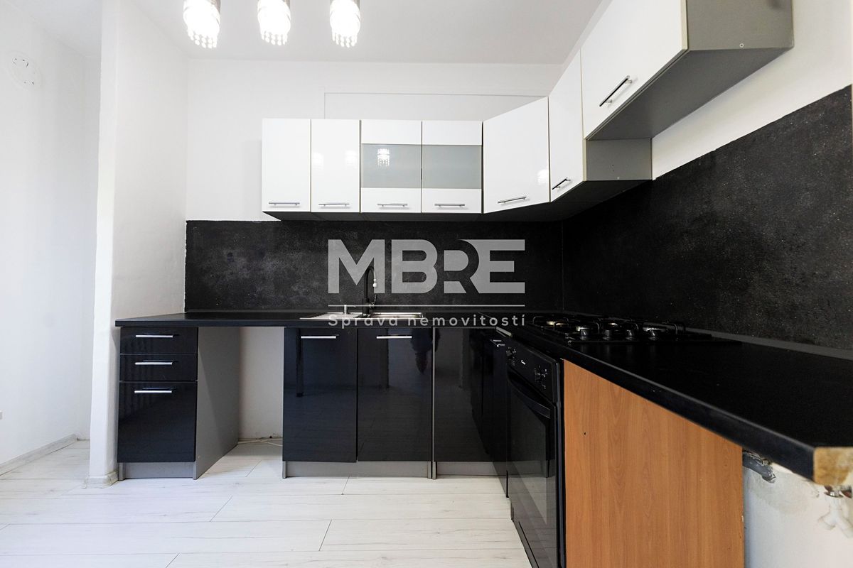 Pronájem bytu 2+1 44 m² – fotografie 3