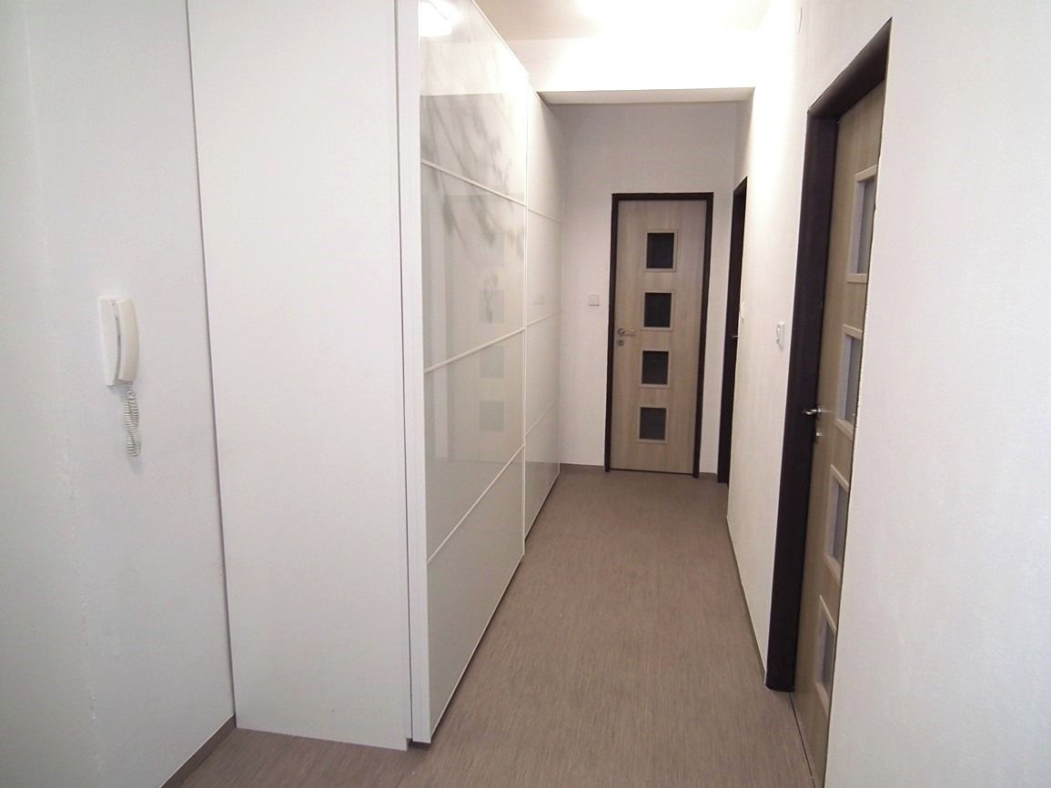 Pronájem bytu 4+kk 81 m² – fotografie 5