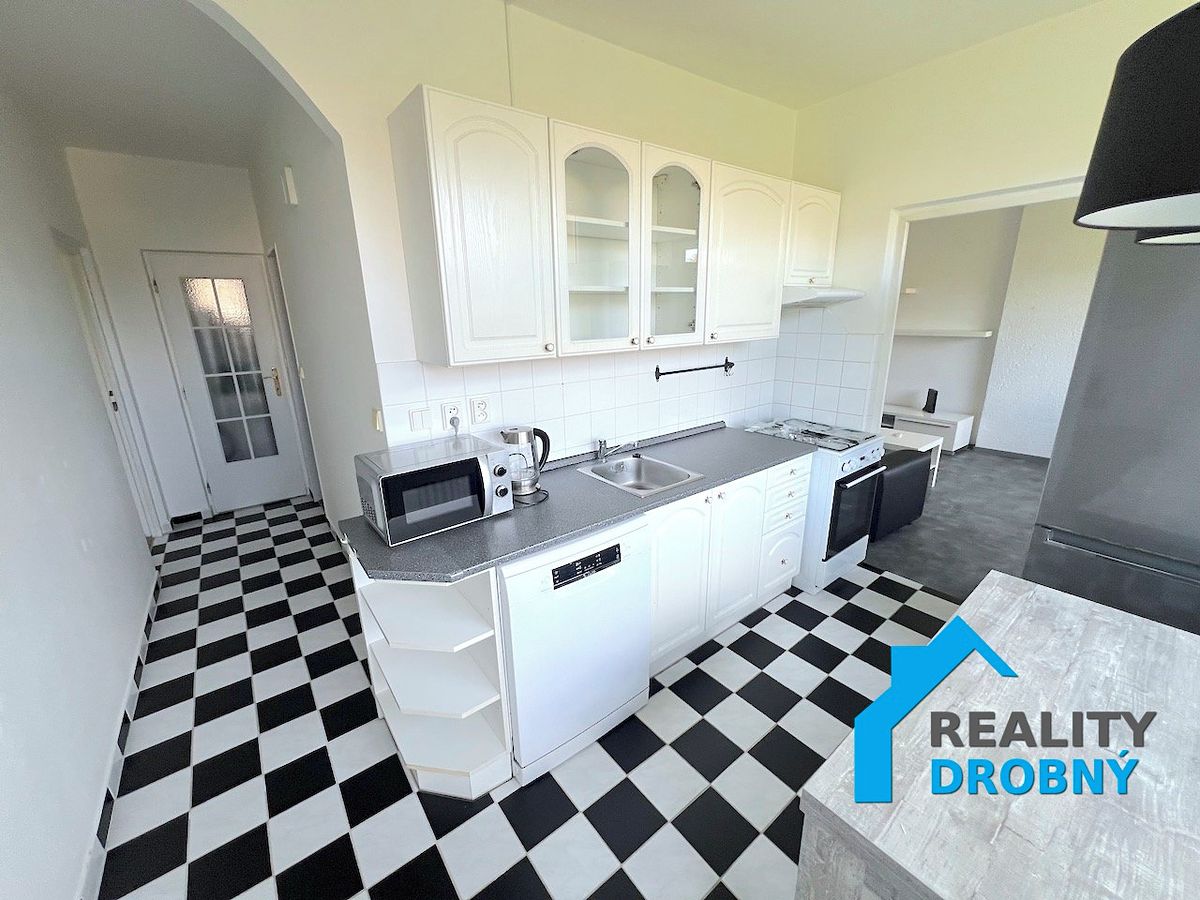 Pronájem bytu 3+1 65 m² – fotografie 2