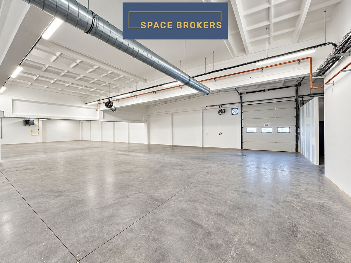 Pronájem skladového prostoru 984 m² – fotografie 3