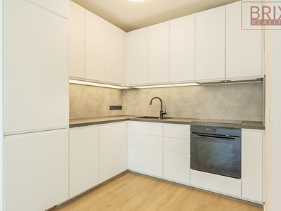Prodej bytu 2+kk, 42 m² (3 z 28)